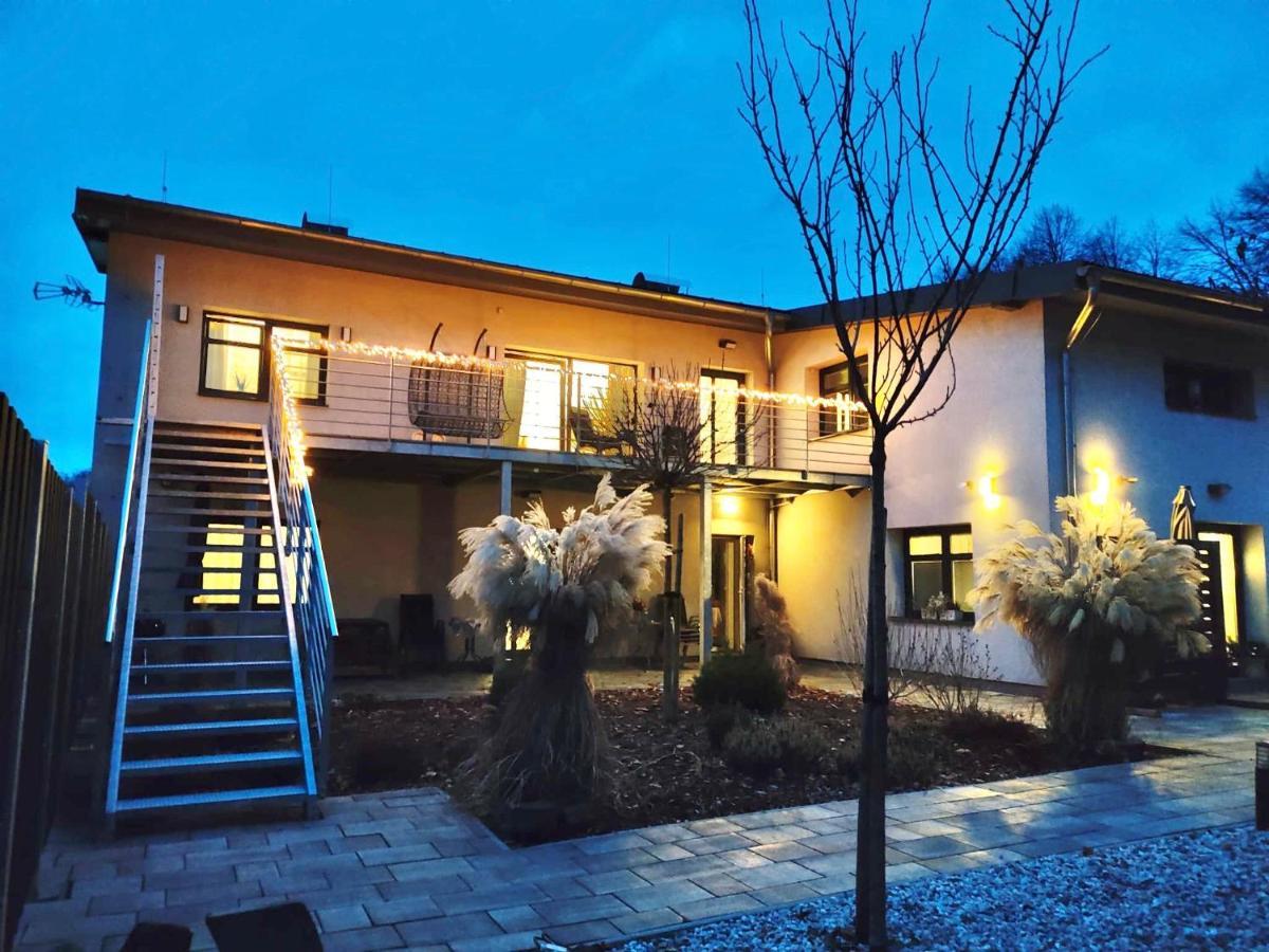 Apartmány Benešov Benesov nad Ploucnici Exteriér fotografie